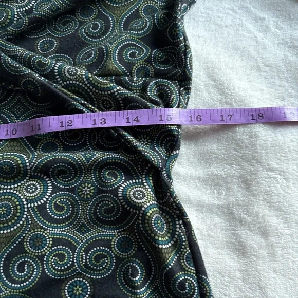 Prana Black & Green Patterned Long Sleeve Wrap Style V-Neck 3/4 Sleeve Dress - Picture 14 of 16